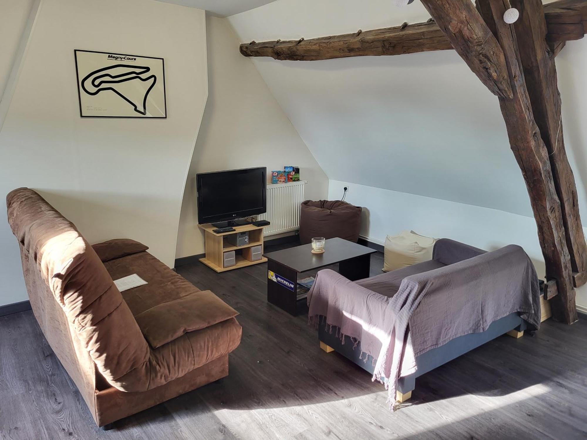 Appartement Au Pied Du Circuit De Magny-Cours Esterno foto